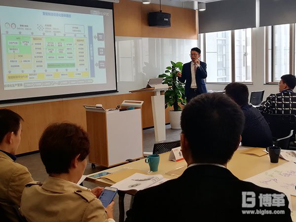 博革咨詢王老師在阿里云大學(xué)授課現(xiàn)場(chǎng) 博革咨詢王老師在阿里云大學(xué)授課現(xiàn)場(chǎng)